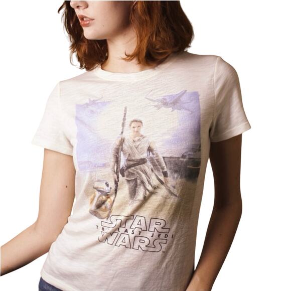Star Wars: The Last Jedi T-Shirt Size Small High Low Curved Hem Movie Tee - Picture 1 of 3